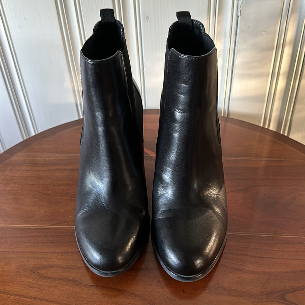 Michael Kors Lottie Black Leather Boots Size 9.5M
